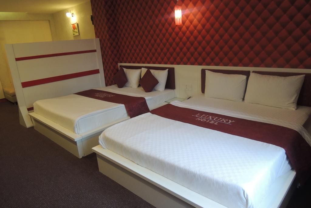 Luxury Hotel Ho Chi Minh City Exterior photo